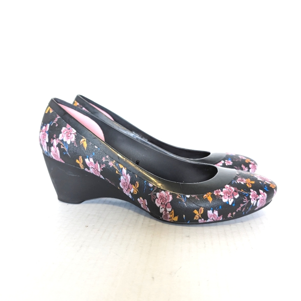 Crocs Lina floral wedge comfort shoes size 9